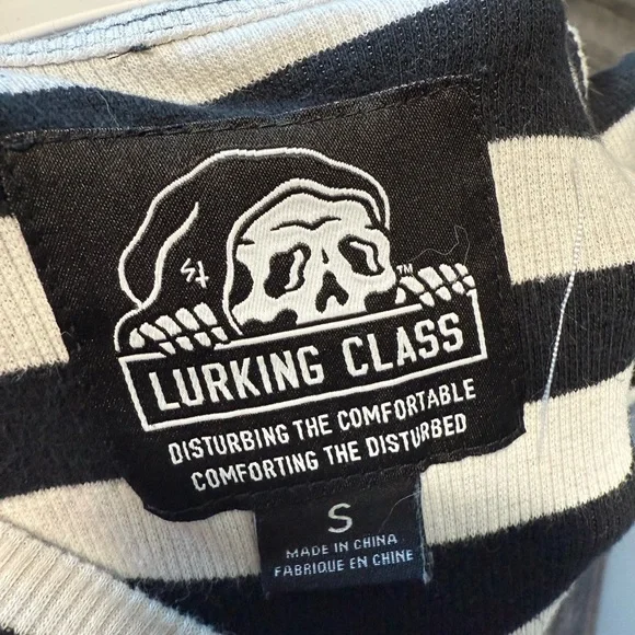 Cropped tee from Zumiez. - Picture 3 of 3